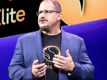 Tech CEO predicts AI glasses will turn Americans into 'walking cameras'