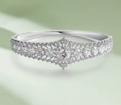 תמונה ממוזערת: צמיד מויסניט מלכותי | צמיד מלכותי מעוטר באבני מויסניט יוקרתיות | BW295