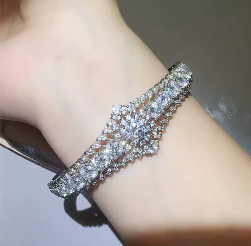 תמונה ממוזערת: צמיד מויסניט מלכותי | צמיד מלכותי מעוטר באבני מויסניט יוקרתיות | BW295