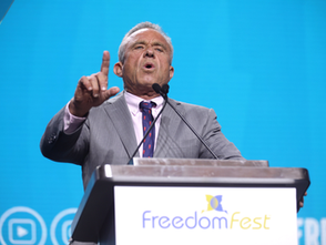 Federal Vaccine Overhaul Sparks State Backlash 