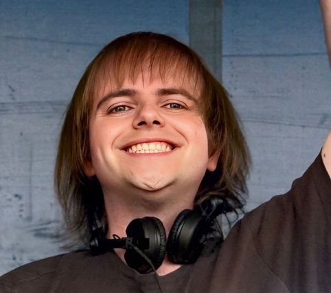 Rory to DJ at West Tanfield Sports Day