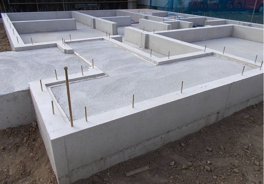 건식구조에서 기초의 평활도