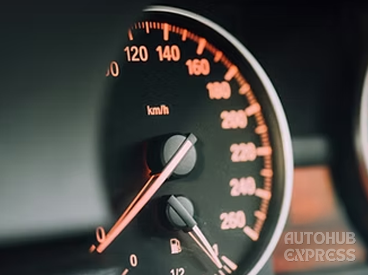 2016 HYUNDAI Sonata Sport - Odometer