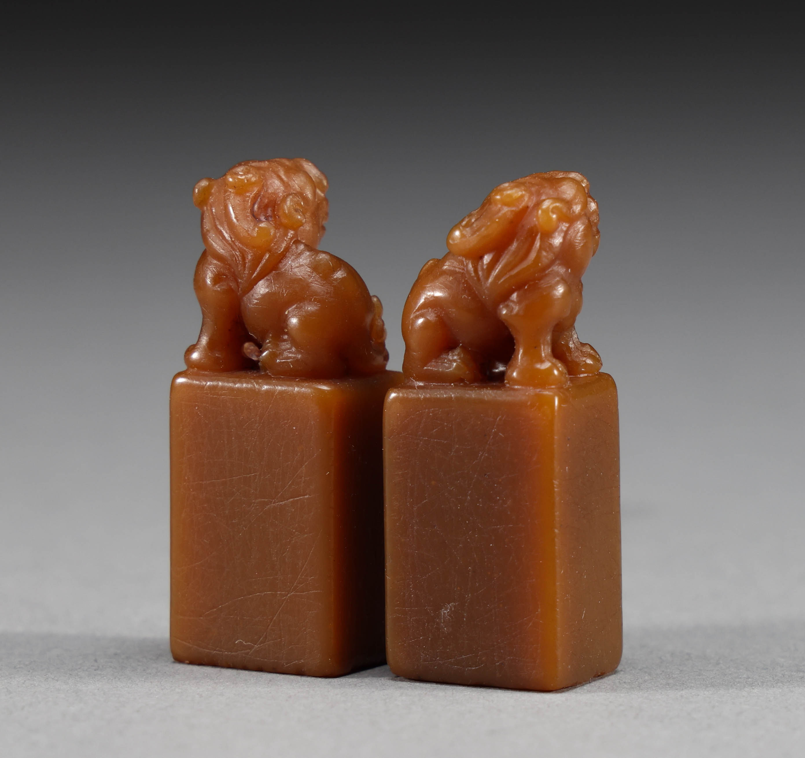 Pair of Shoushan Tianhuang Stone Beast-Knob Seals, Qing Style