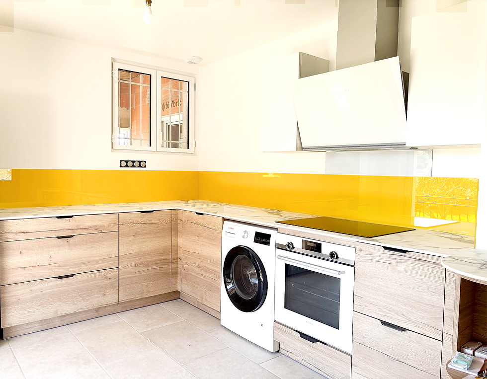 Crédence en verre trempé laqué brillant, coloris RAL personnalisé