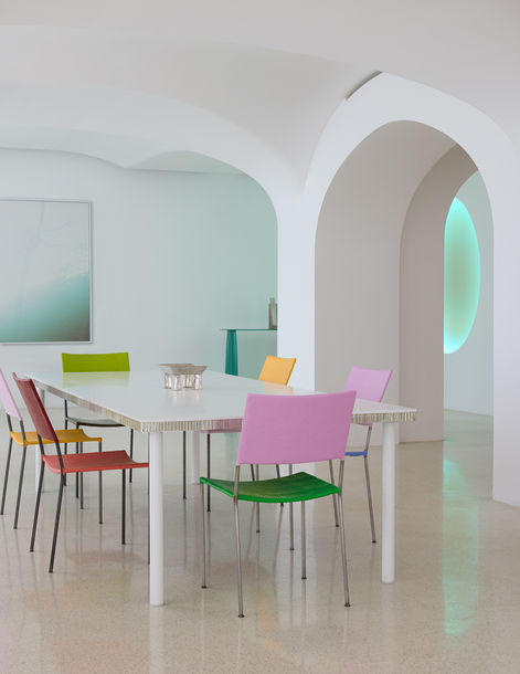 maison raphael groelly MAISON ROCHER PARIS Financial Time HTSI Galerie Gosserez Romain Morandi Carpenters workshop gallery Martin SZEKELY
Franz WEST David ZWIRNER Lukas COBER Ettore SOTTSASS DEPASQUALE MAFFINI James TURRELL