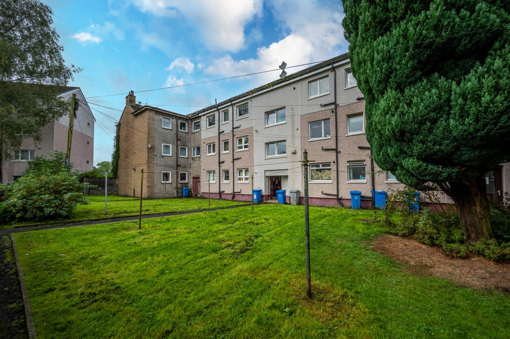 Flat 2/2, 50 Bonnyrigg Drive, Glasgow
