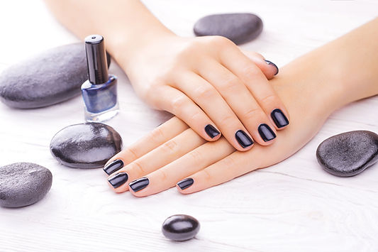 Présentation de mains soignées