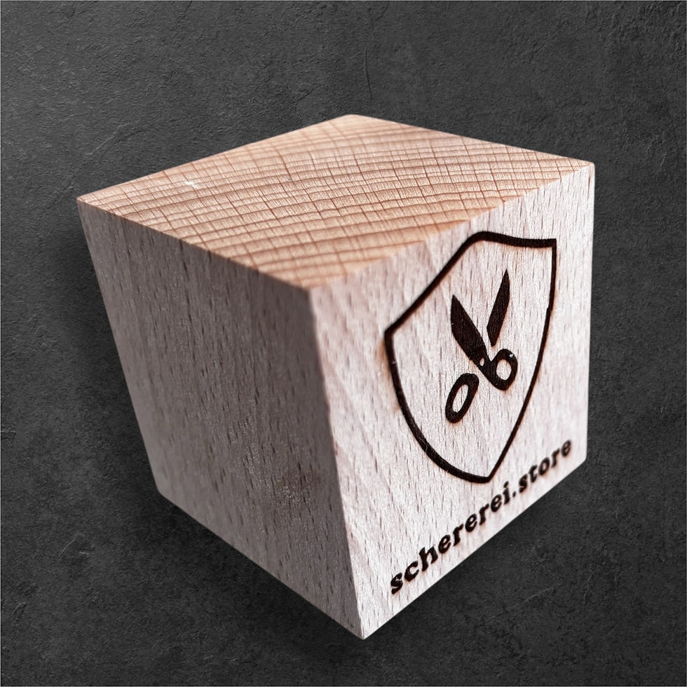 Miniaturbild: Holzwürfel mit QR Code Gravur maximal 6 Seiten