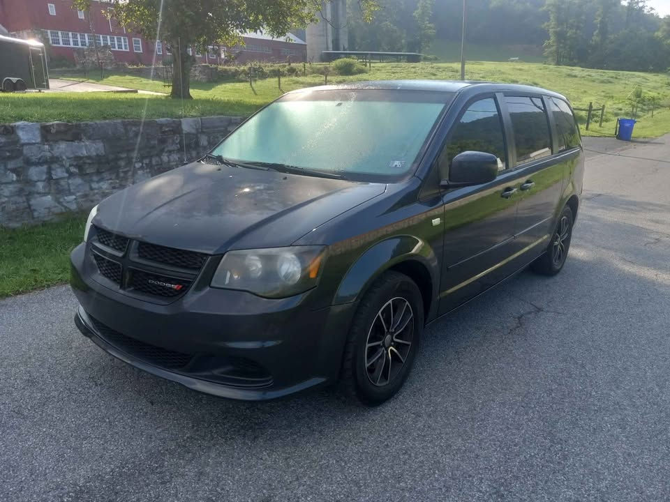 2014 Dodge caravan SE