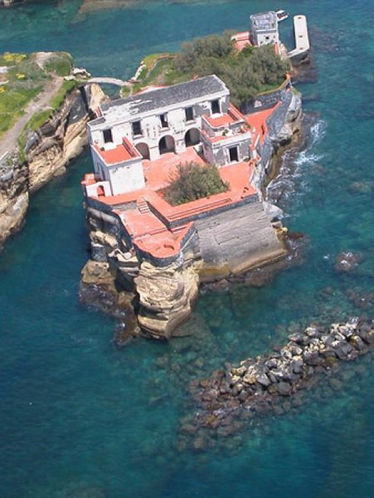 Spiaggia della Gaiola: Mistérios, Magias, Mortes & Fantamas