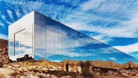 Casa Invisível à venda no Deserto da California