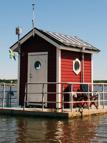 O Hotel Submerso no meio do Lago