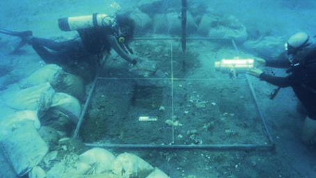 Cidade Submersa: Vultos & Ossos em Atlit-Yam