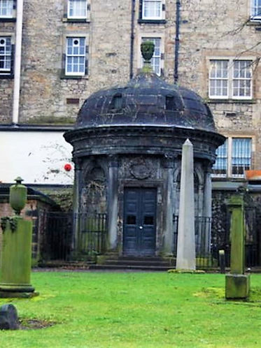 Mackenzie: O Fantasmas do Cemitério Greyfriars Kirkyard
