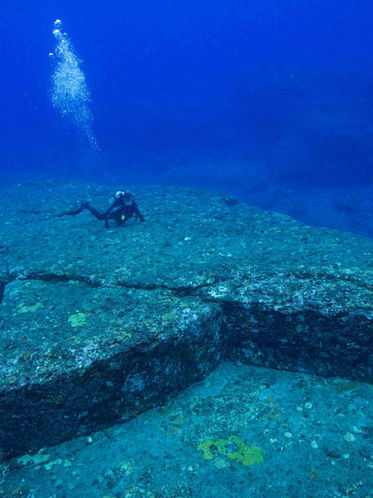 Yonaguni: Ruinas Submersas da lendária civilização Jomon