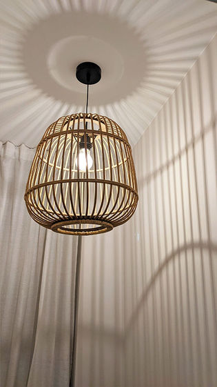 Annexe-architecte-intérieur-grenoble-wc-decoration_suspension_rotin_jeu_ombres