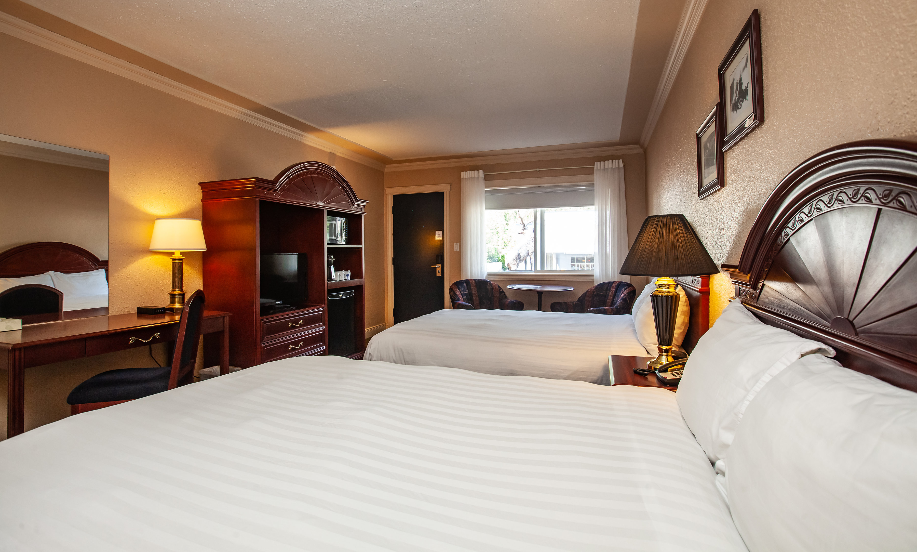 Rooms revelstokelodge