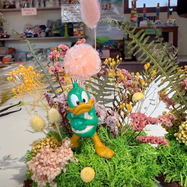 【雄愛玩二手玩具星球】當二手玩具遇見花藝=綠丘上的夢幻花園