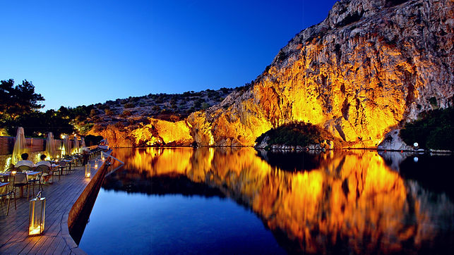 Lake_Vouliagmeni.jpg