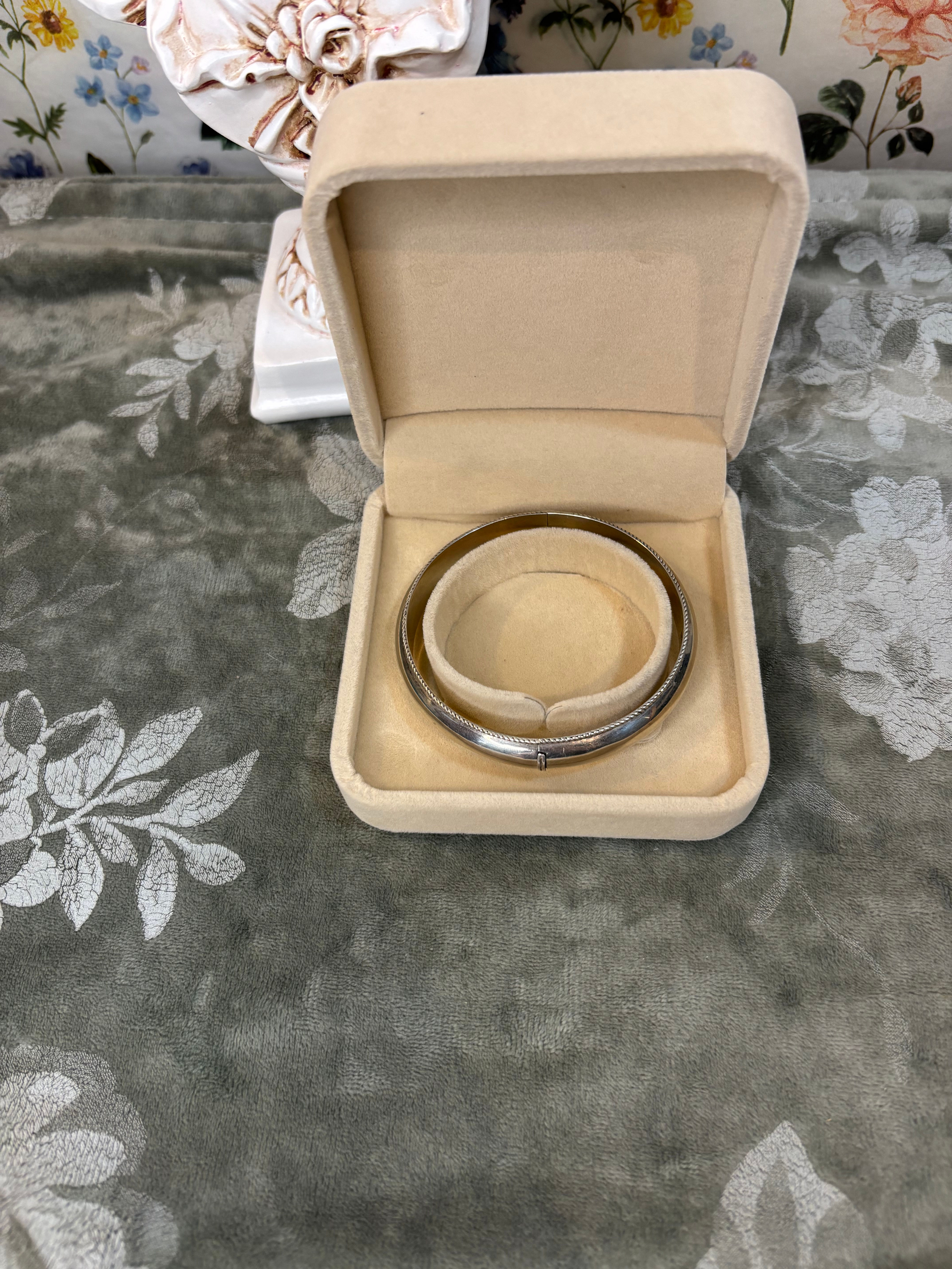 Vintage Sterling Silver Rope Edge Bangle