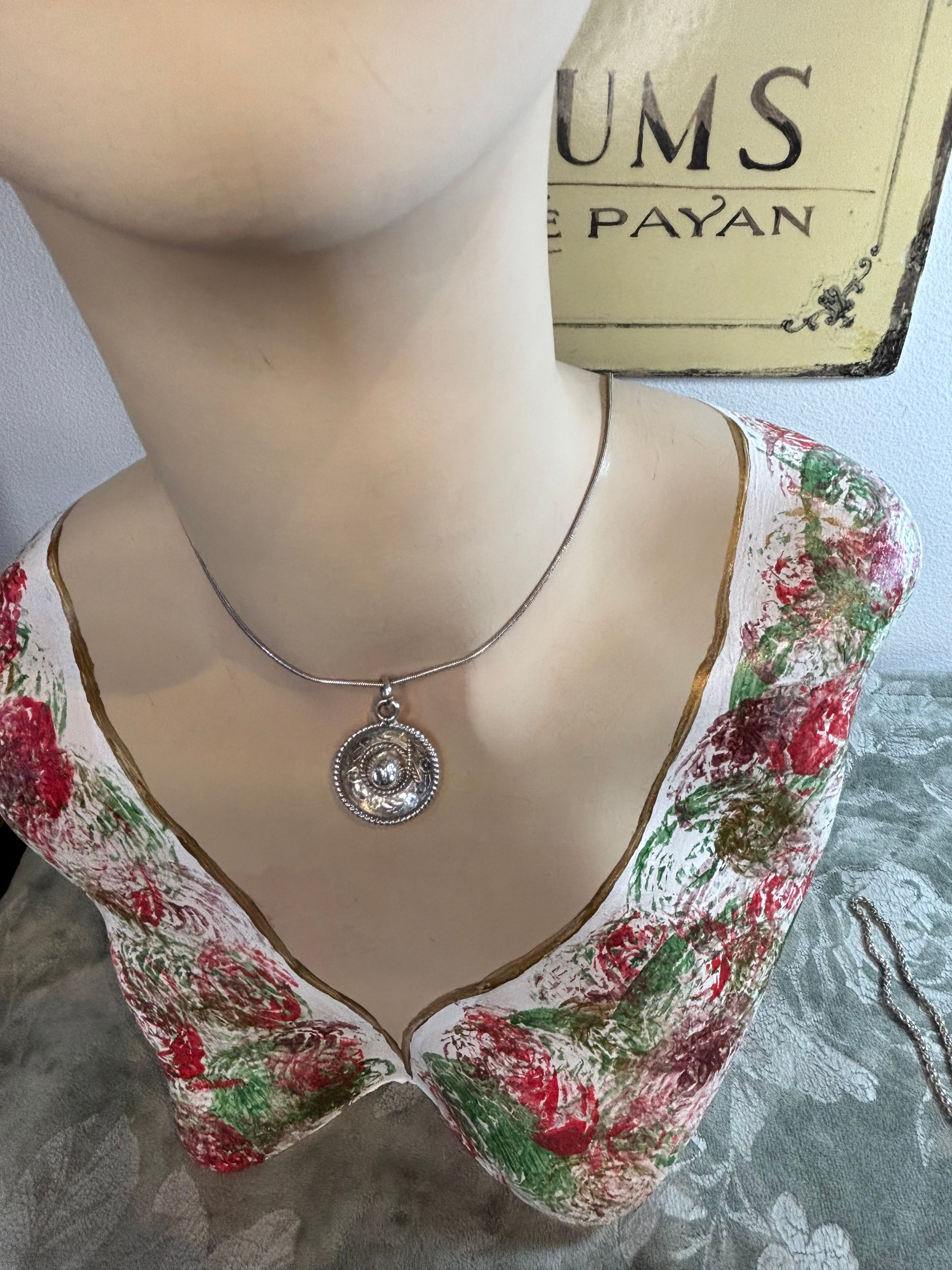 Vintage Sterling Silver Sombrero Pendant Necklace – 925 Mexican Hat pendant