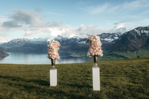 wedding decorations in villa honegg's garden