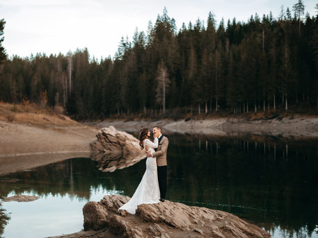 Boho Engagement: a pre Wedding Photo Shoot in the Alps, Switzerland