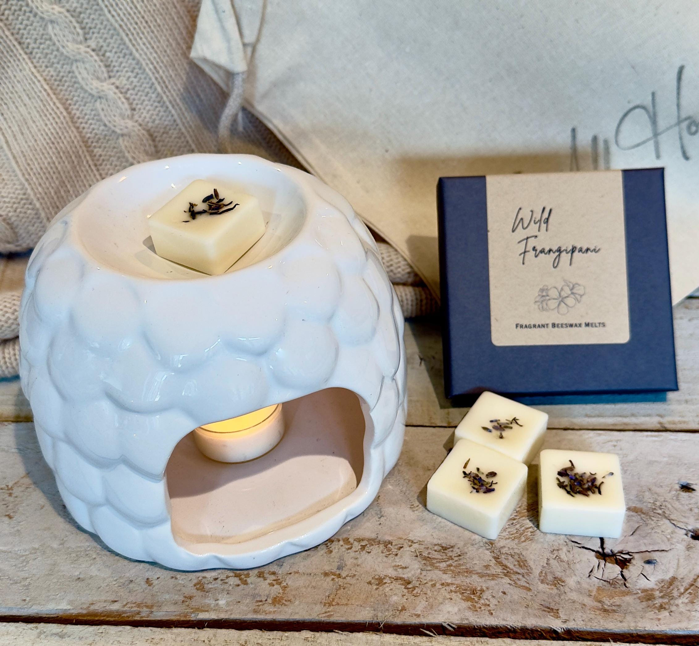 Luxury Beeswax Wax Melt Gift Set | Ceramic Warmer, Home Fragrance