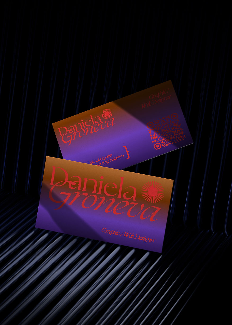 Bun - Free Business Card Mockup 02.jpg