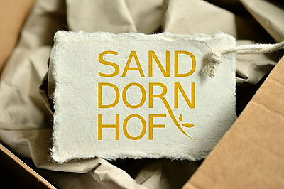 IOAN Markenentwicklung Sanddornhof Schild.jpg