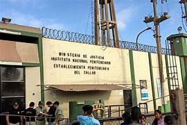 Im größten Gefängnis Perus/Block 16 für Sexualstraftäter zu Besuch