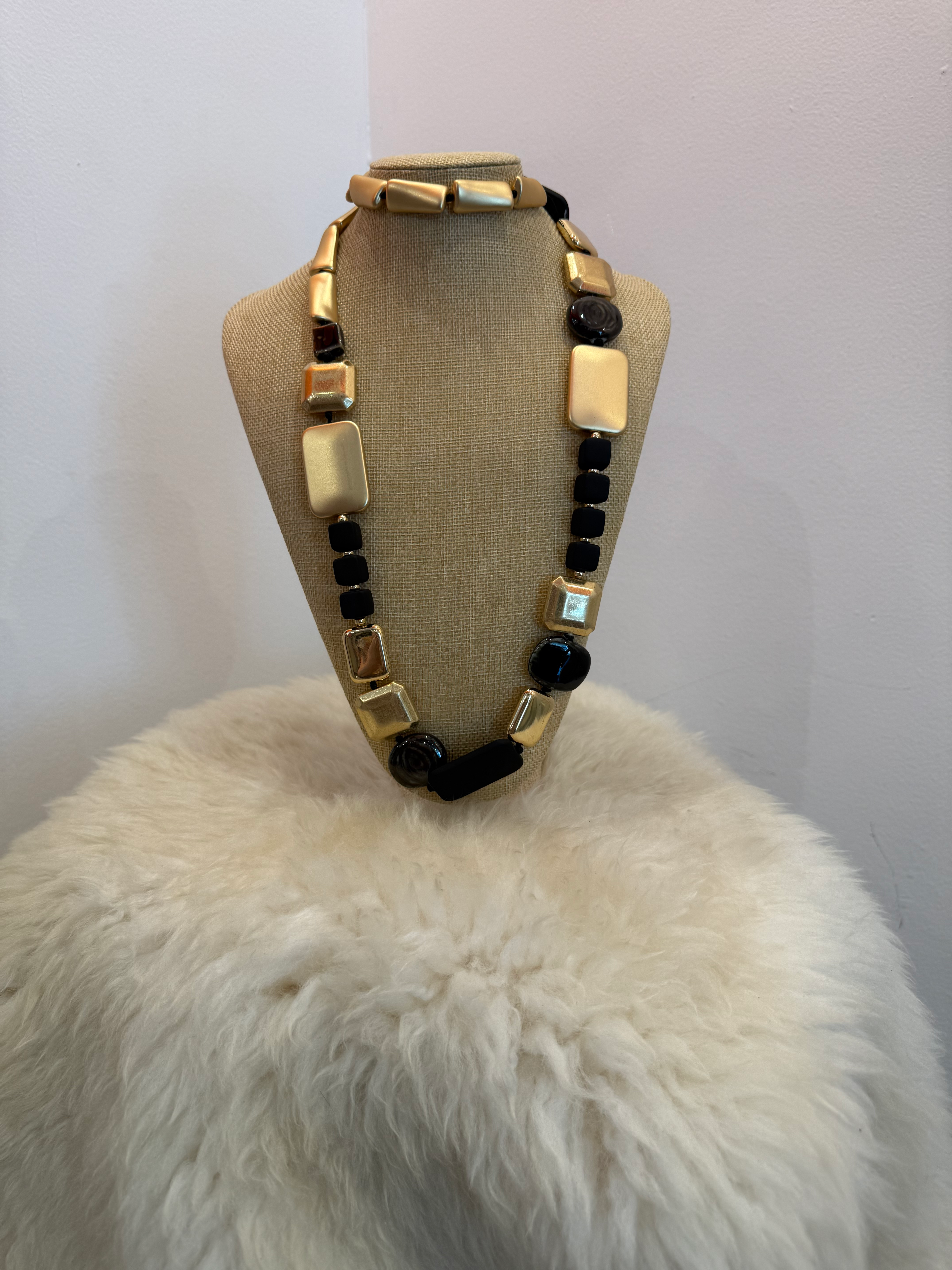 Collar Largo Geométrico Gold & Black