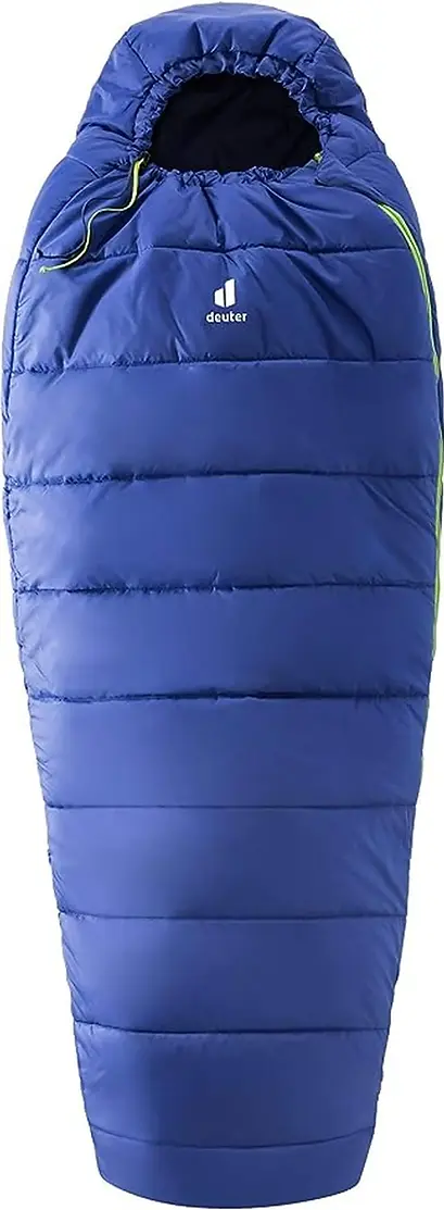 Blauer Deuter Mumienschlafsack, ideal für Camping und Outdoor-Abenteuer.