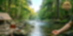 Fluss im Wald, Person mit Hand im Wasser, VAGABUNDO Logo.
