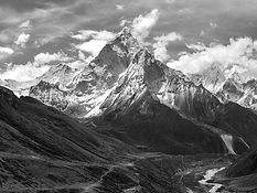 everest-gty-er-190218_hpMain_4x3_992_edited.jpg