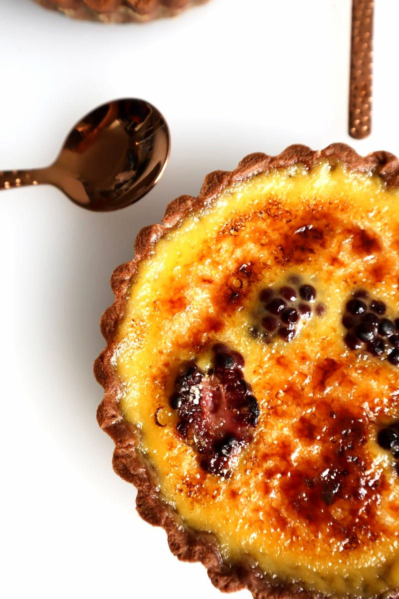 CHOCOLATE PASSIONFRUIT CREME BRULEE