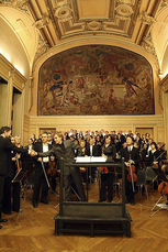 Franck shaking hands Mairie 13.jpg