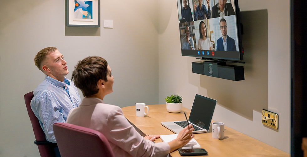 iconicoffices_webproject_NSQ2_booth1.jpg