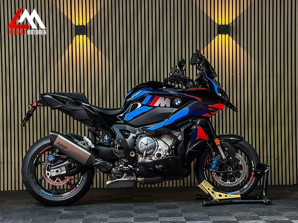 Thumbnail: BMW M1000XR - Competition - Carbon - 2025