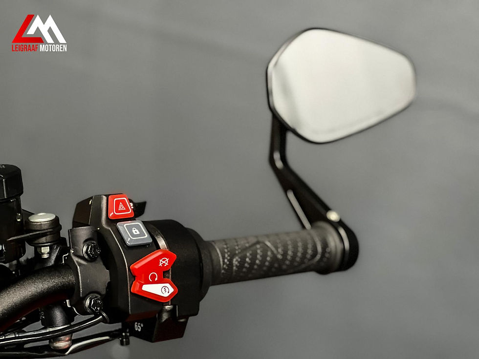 Thumbnail: KTM 1290 Superduke R - 2022 - Quickshifter