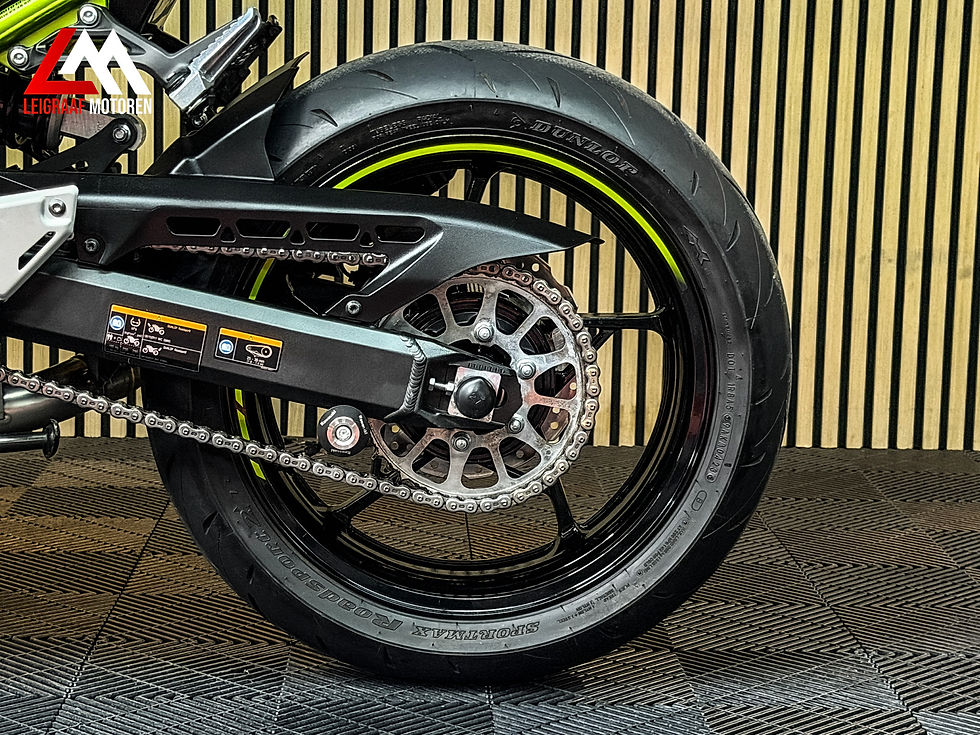 Thumbnail: Kawasaki Z900 - Volledige Akrapovic - TFT Scherm
