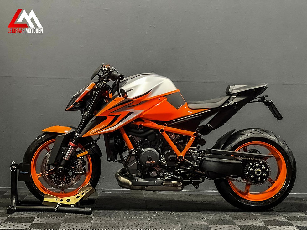 Thumbnail: KTM 1290 Superduke R - Techpack - Carbon - Garantie