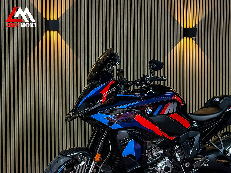 Thumbnail: BMW M1000XR - Competition - Carbon - 2025