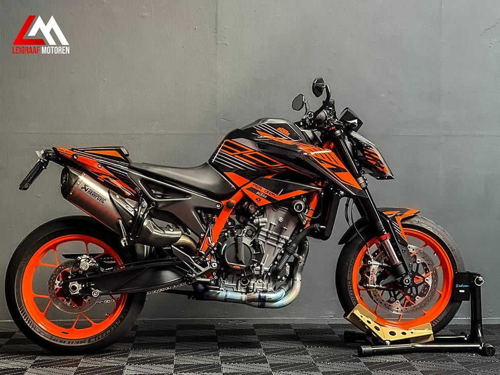 Thumbnail: KTM 890 Duke R - Titanium Akrapovic - Techpack