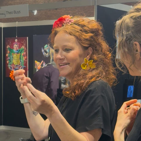 Van Happy Art naar Happy Hearts: Brenda kleurt BIAF in Antwerpen!