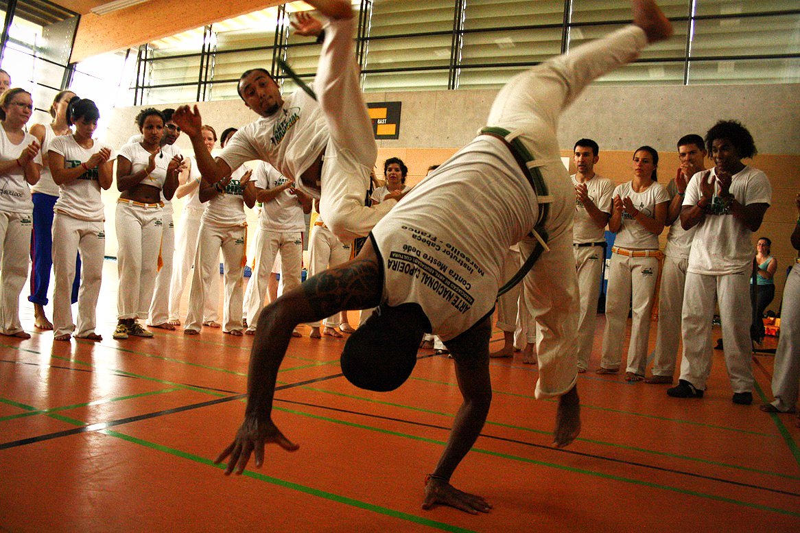 Capoeira Workshop: Roda mit vielen Capoeiristas