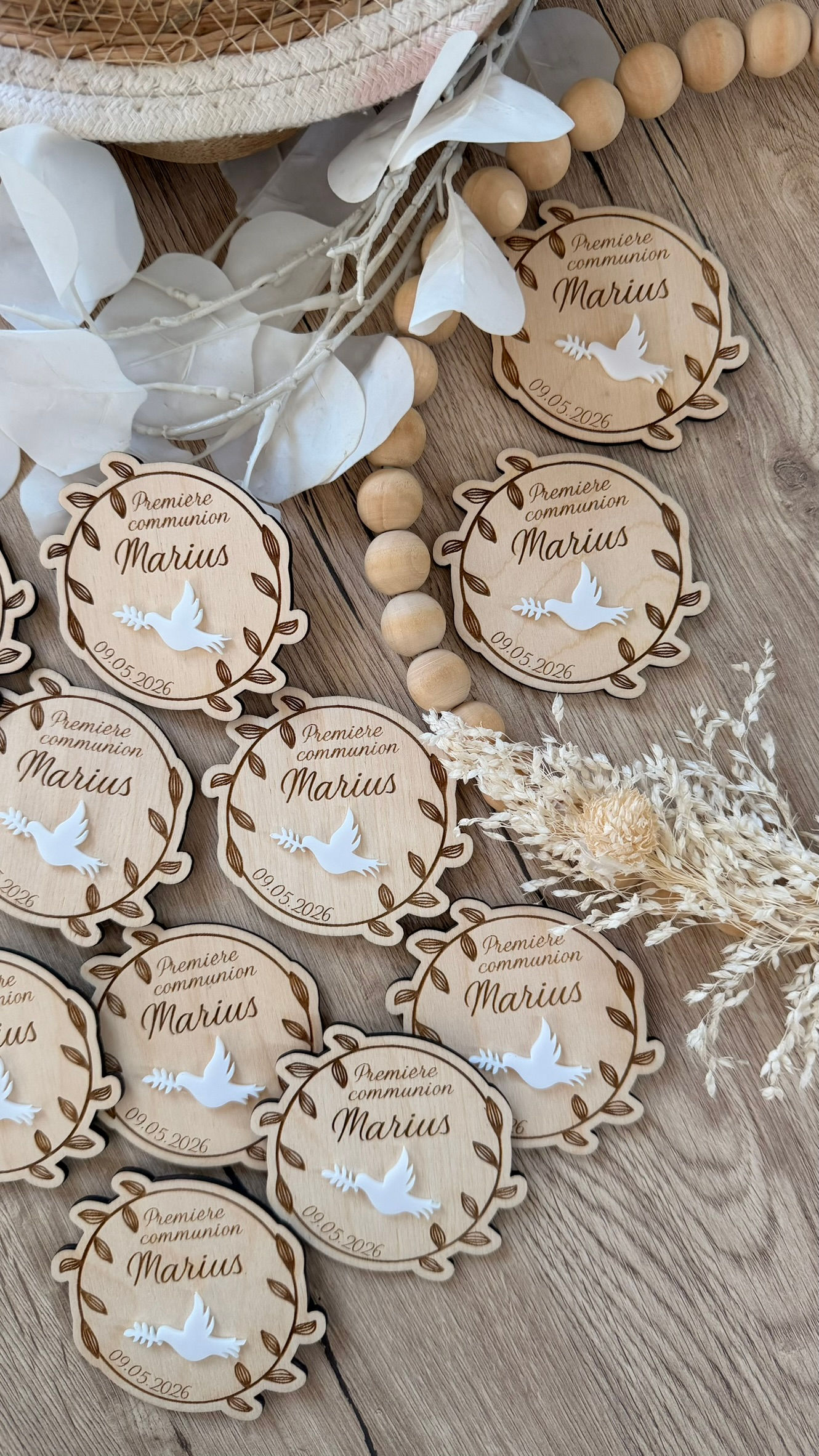 Magnets baptêmes communion mariage en bois - idée cadeaux invités colombes