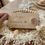 Miniature : Bouchon de vin Cuvée papa en or & son support
