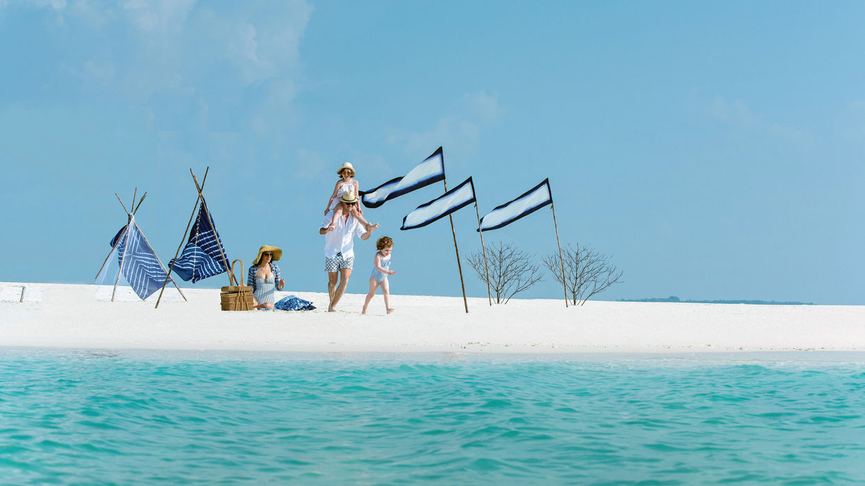 Sand-Bank-Family-Picnic_working.jpg